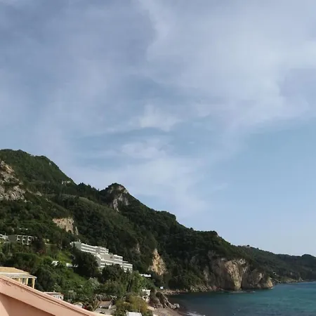 The Harmony - Beachfront Sea View Апартаменты *